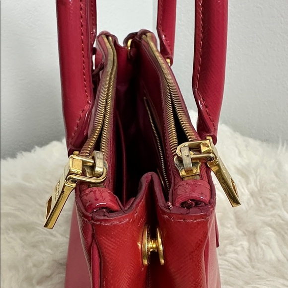 💯Authentic Prada Safiano  Small Leather Handbag🍀 - Picture 14 of 15
